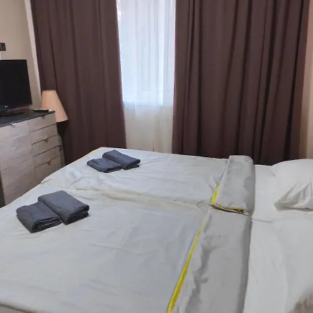 рая 2 Apartamento Dobrich