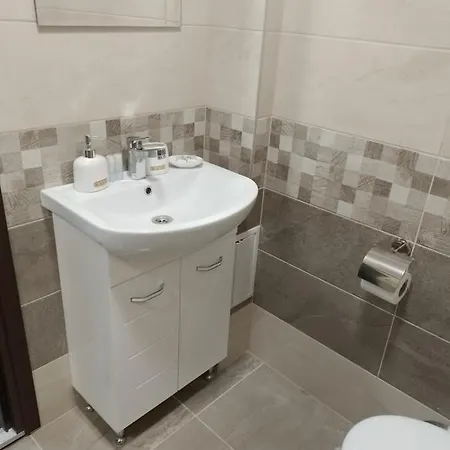 рая 2 Apartment *